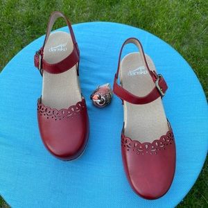 Dansko Sandals Euro 39